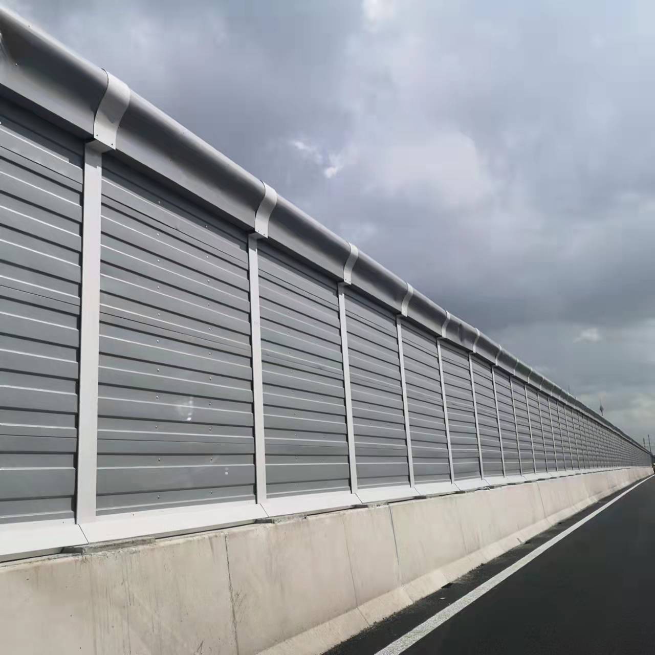 G15嘉浏高速扩建声屏障工程 (9).jpg